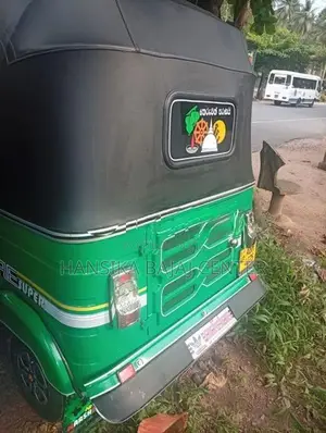 Bajaj RE Three Wheeler 2016