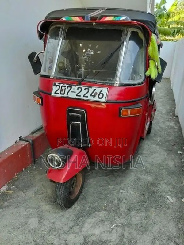 Bajaj RE 2001