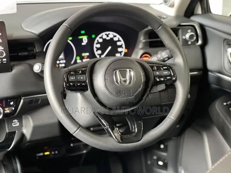 Honda Vezel Z premium 2025