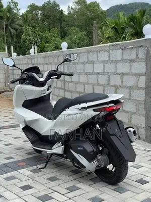 Honda PCX160 2025