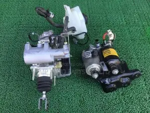 Toyota Prius 30 ABS Unit