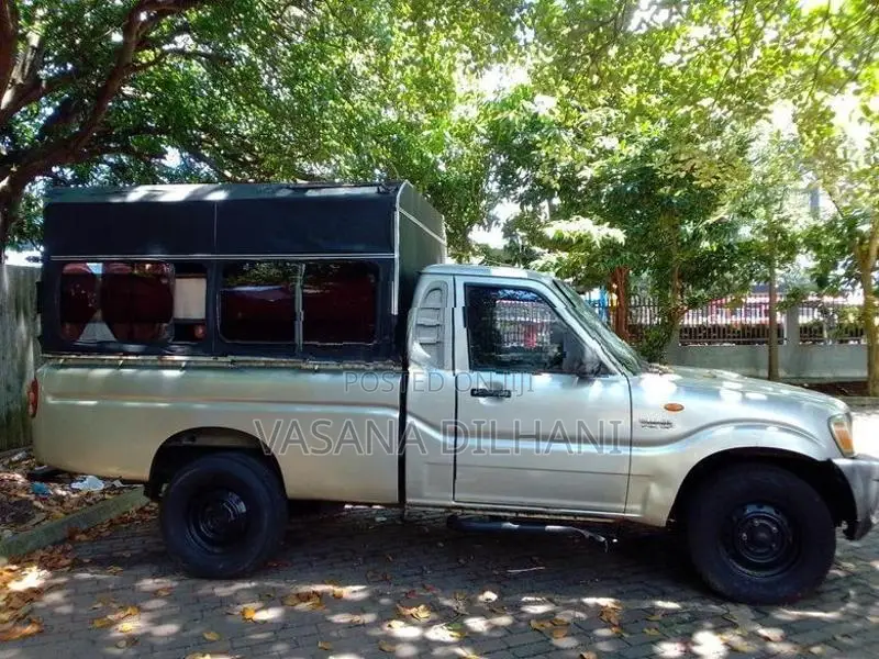 Mahindra Bolero 2.5 2011