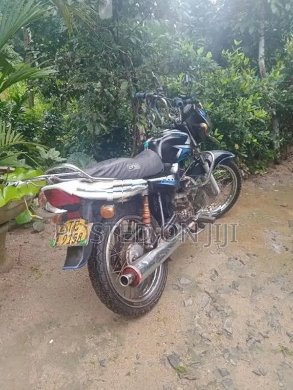 Bajaj CT100 2006
