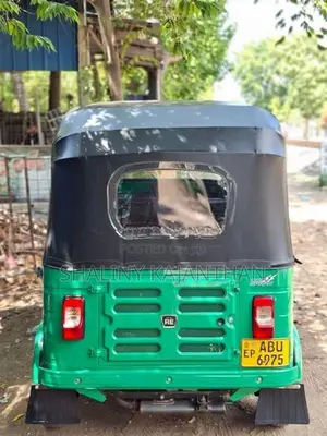 Bajaj RE Three wheelers 2020