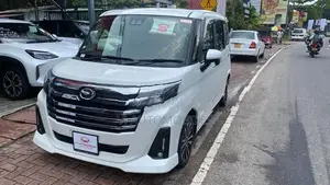 Toyota Roomy Custom G 2024