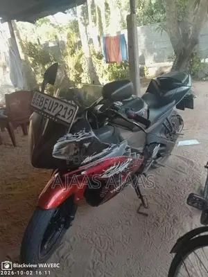 Yamaha R15 V2 2017
