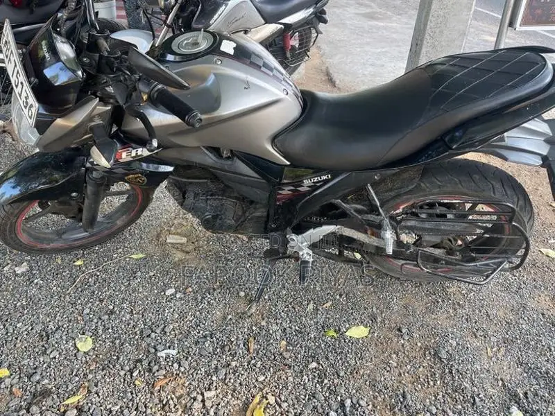 Suzuki Gixxer 2017
