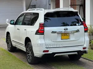 Toyota Land Cruiser Prado TX 2015