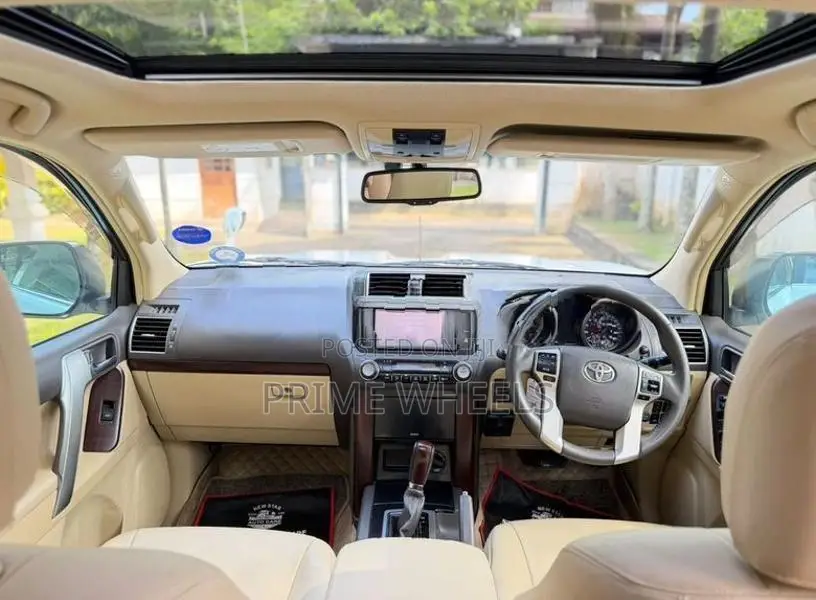 Toyota Land Cruiser Prado TX 2015