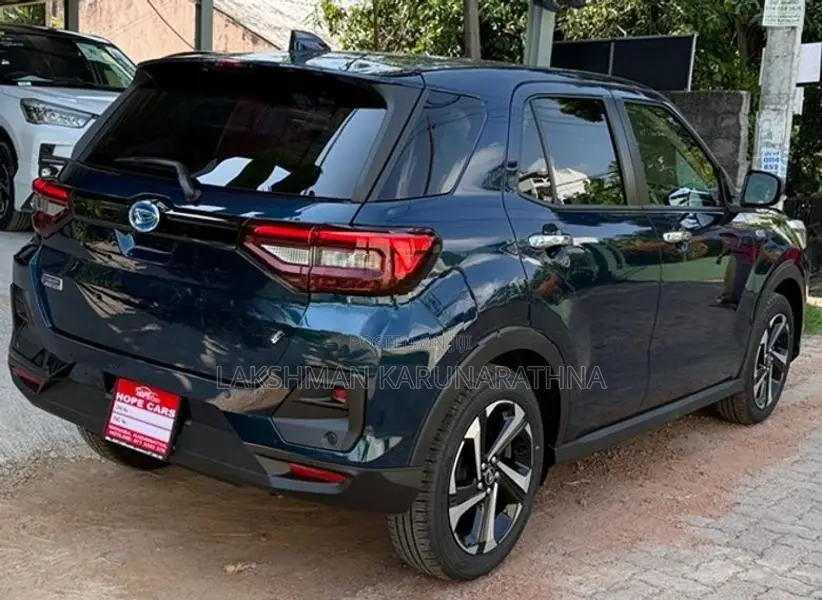 Daihatsu Rocky G Premium 2025