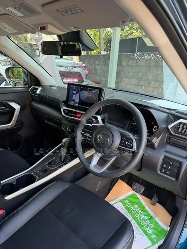 Daihatsu Rocky G Premium 2025
