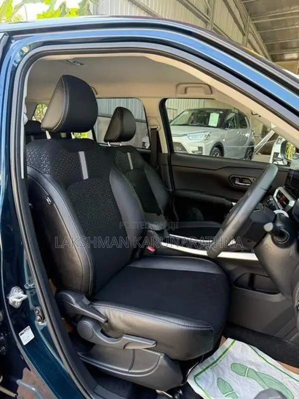 Daihatsu Rocky G Premium 2025