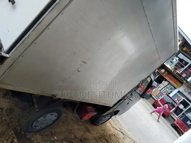 Mahindra Maxximo 2011