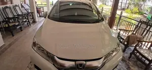 Honda Grace 2015