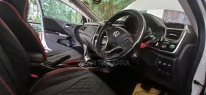 Honda Grace 2015