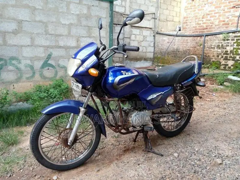 TVS Centra 2004