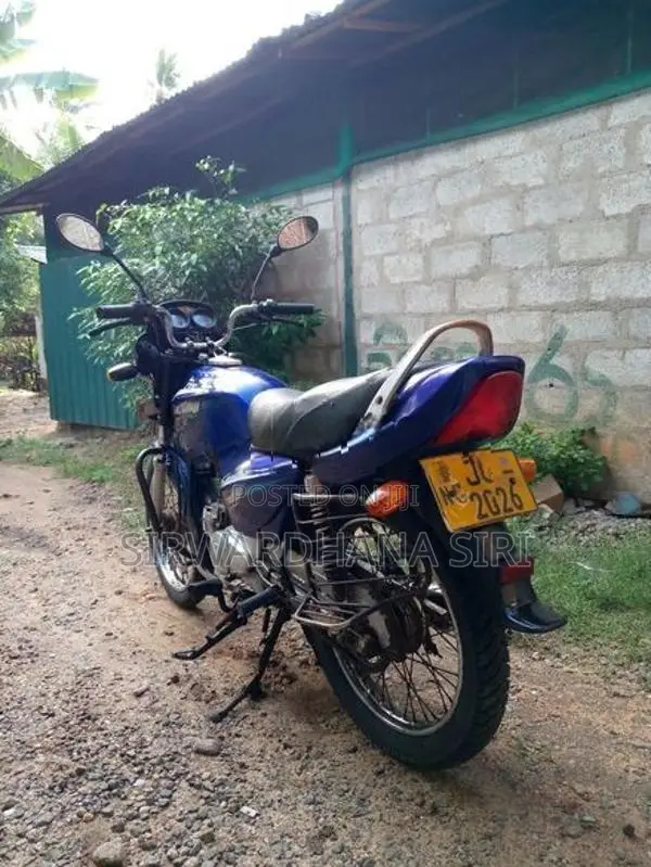TVS Centra 2004