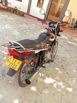 Bajaj CT100 2006