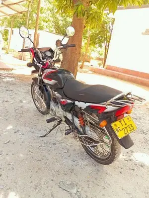 Bajaj CT100 2006