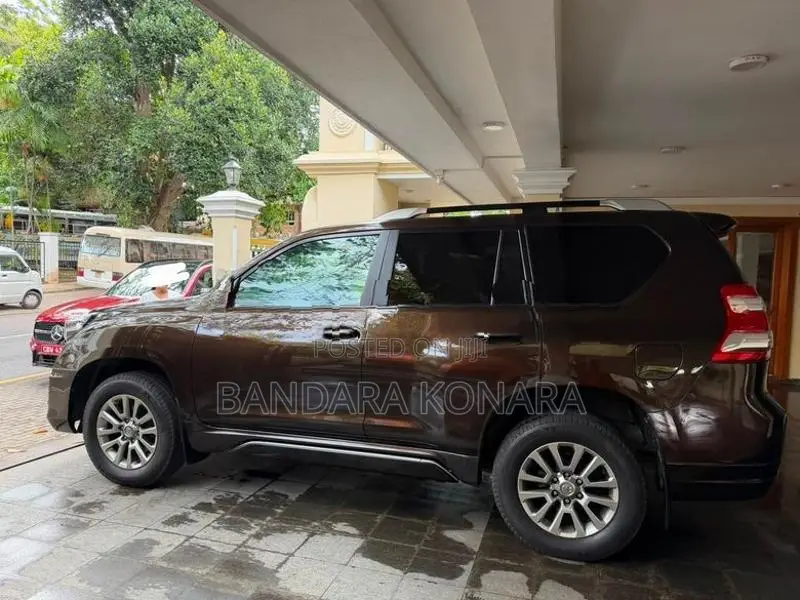 Toyota Land Cruiser Prado 2017
