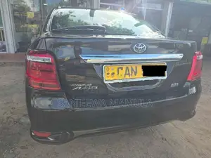 Toyota Axio 2016