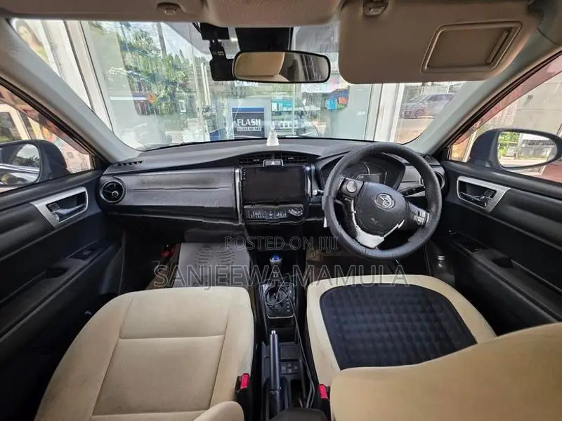 Toyota Axio 2016