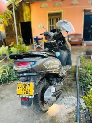 Suzuki Burgman 125 2019