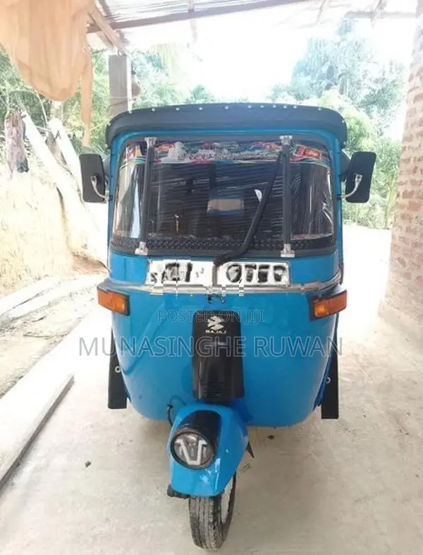 Bajaj RE 2005