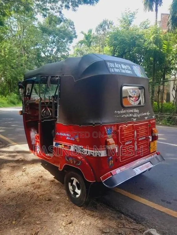 Bajaj RE 2005