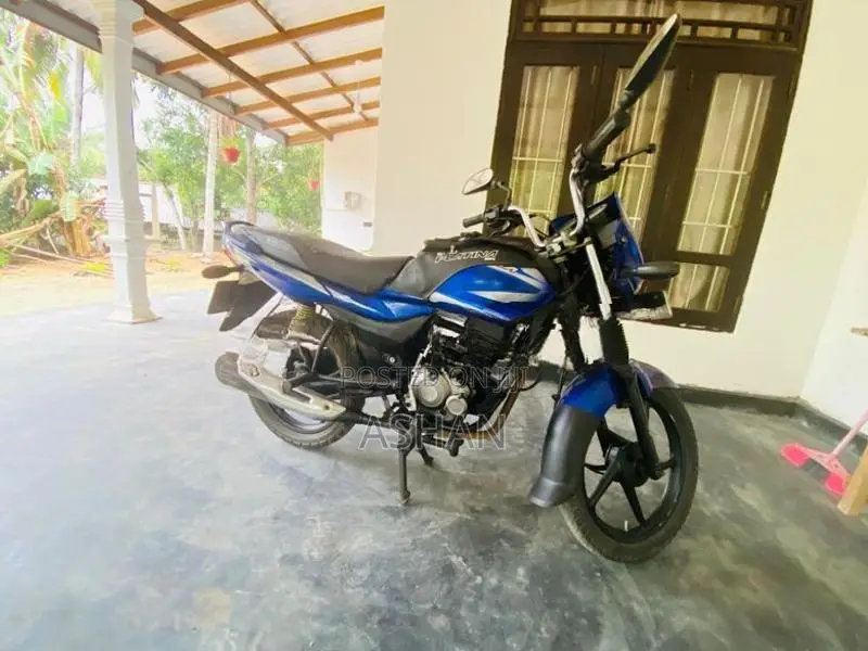 Bajaj Platina 100 2015