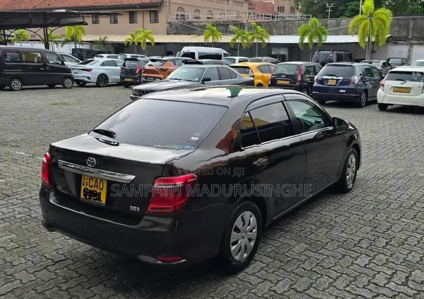 Toyota Axio 2015