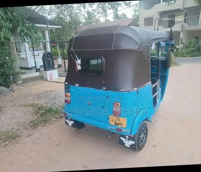 Bajaj RE 2005
