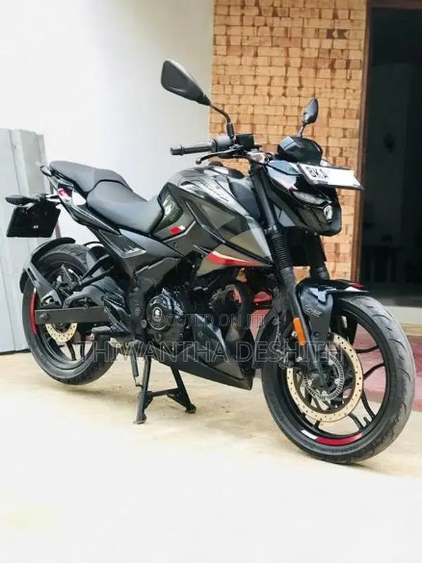 Bajaj Pulsar N160 2025
