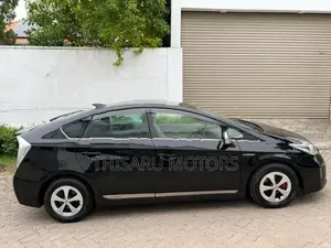 Toyota Prius S LED GRADE 2013