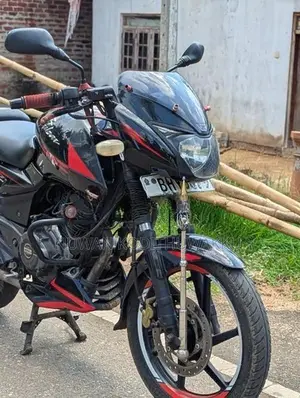 Bajaj Pulsar 180 2018