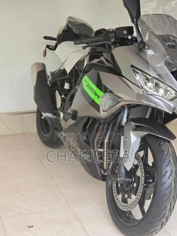 Kawasaki Ninja ZX25R SE 2026