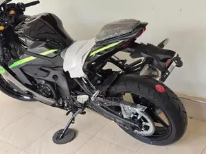 Kawasaki Ninja ZX25R SE 2026