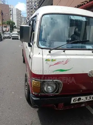 Toyota LH30 1990