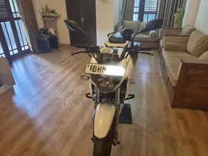 TVS Apache RTR 200 4V 2017