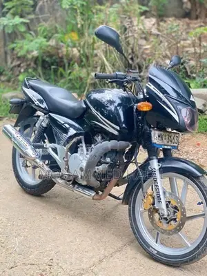 Bajaj Pulsar 150 2005