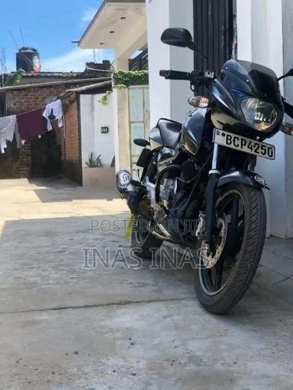 Bajaj Pulsar 150 2015