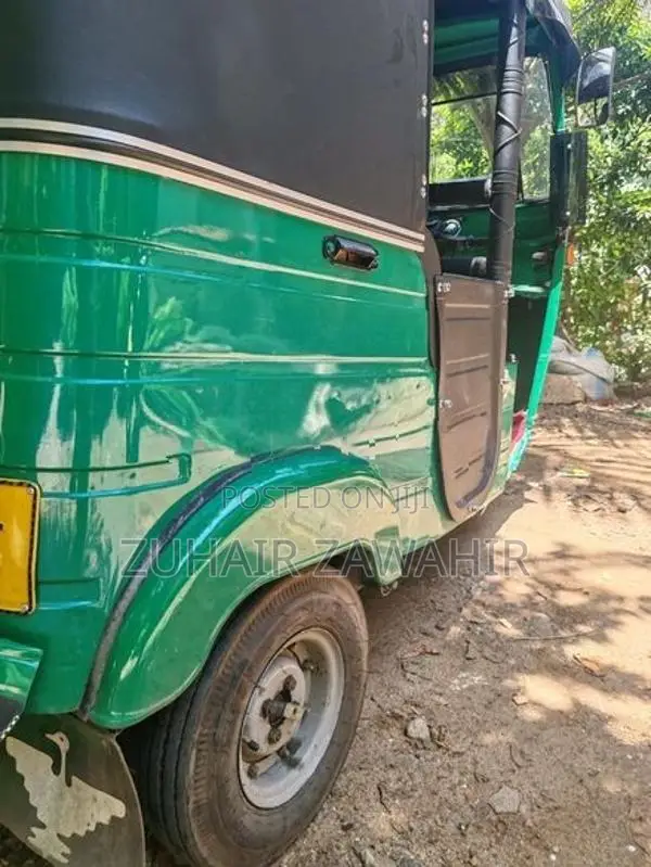 Bajaj RE 2009