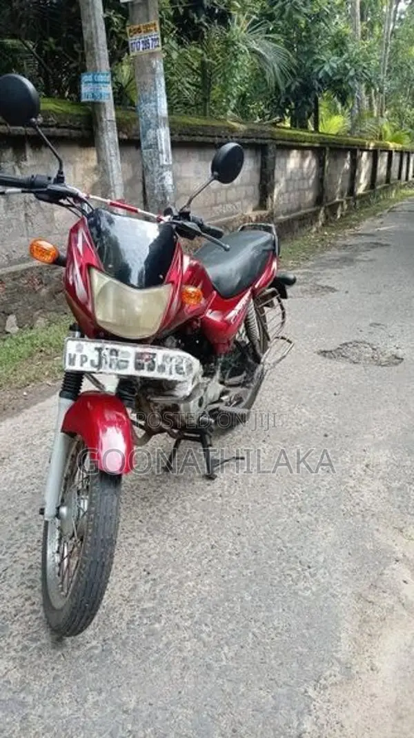 Bajaj CT100 2004