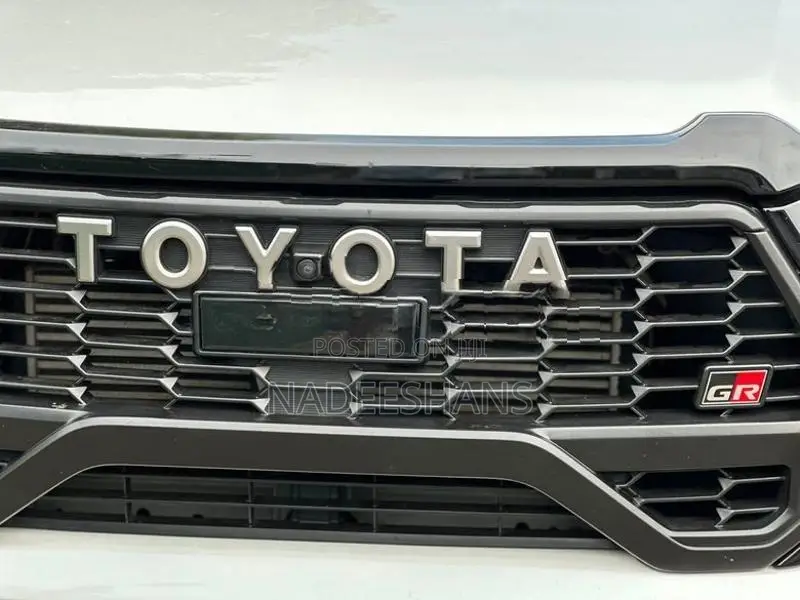 Toyota Hilux REVO GR SPORTS 2024