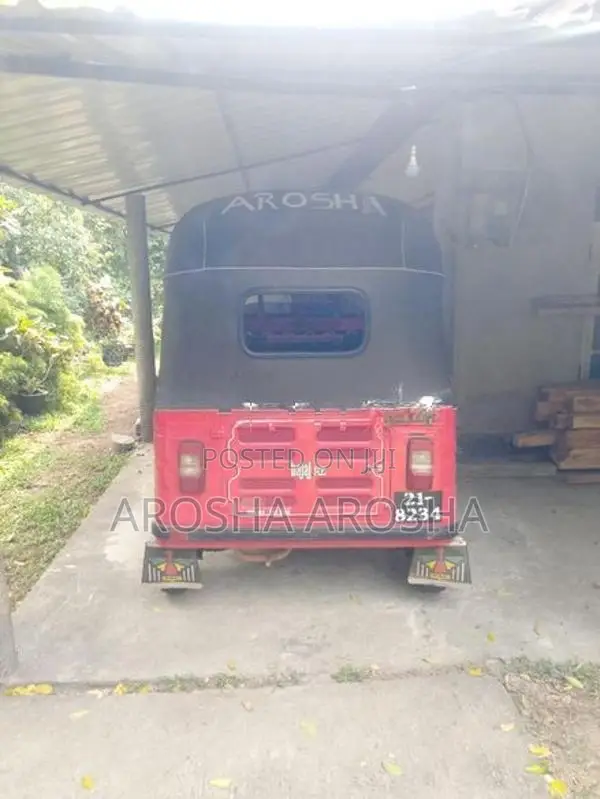 Bajaj RE 1990