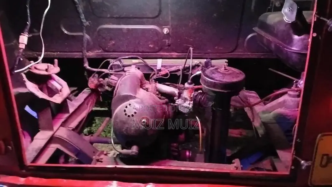 Bajaj RE 2004