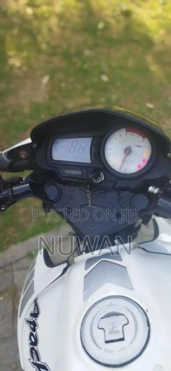 TVS Apache 2010