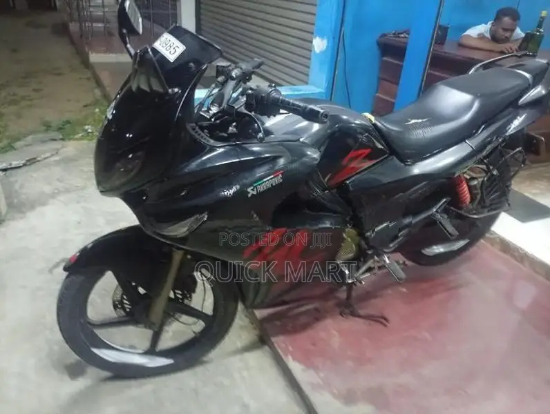 Yamaha ZMR karizma 2012