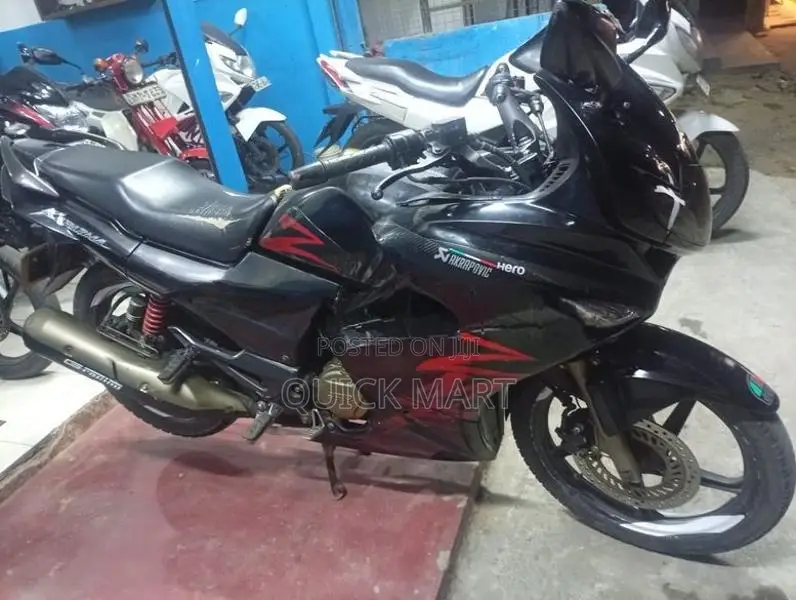 Yamaha ZMR karizma 2012