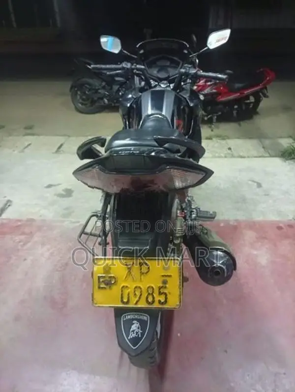 Yamaha ZMR karizma 2012